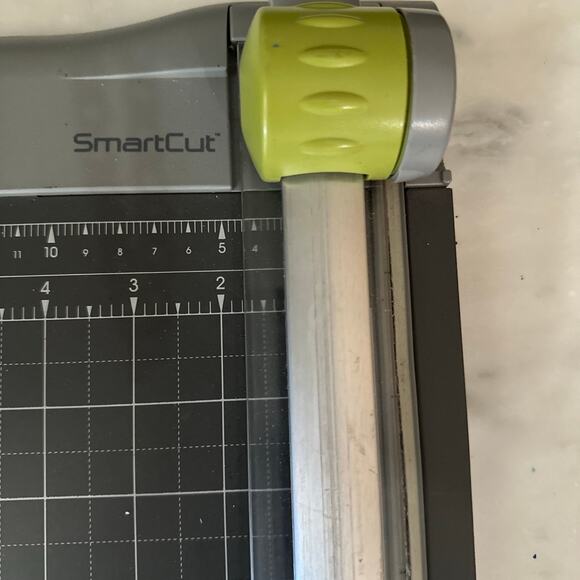 Swingline Smart Cut Paper Cutter - Picture 3 of 6